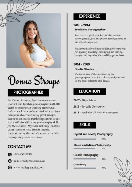 Black and Gray Simple Photographer Resume – Editable Canva Template | Modern Reverse-Chronological CV for Creatives